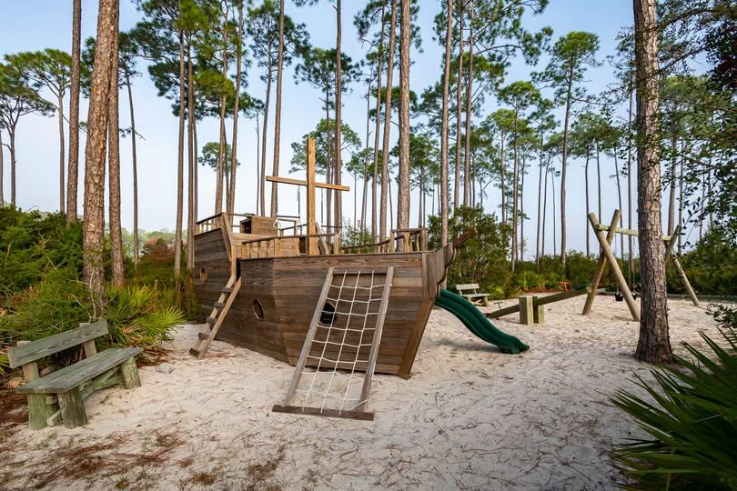 RIVERCAMPS ON CROOKED CREEK PH 2 MAP 44 LOT 130 ORB 4771 P 2075 - Land
