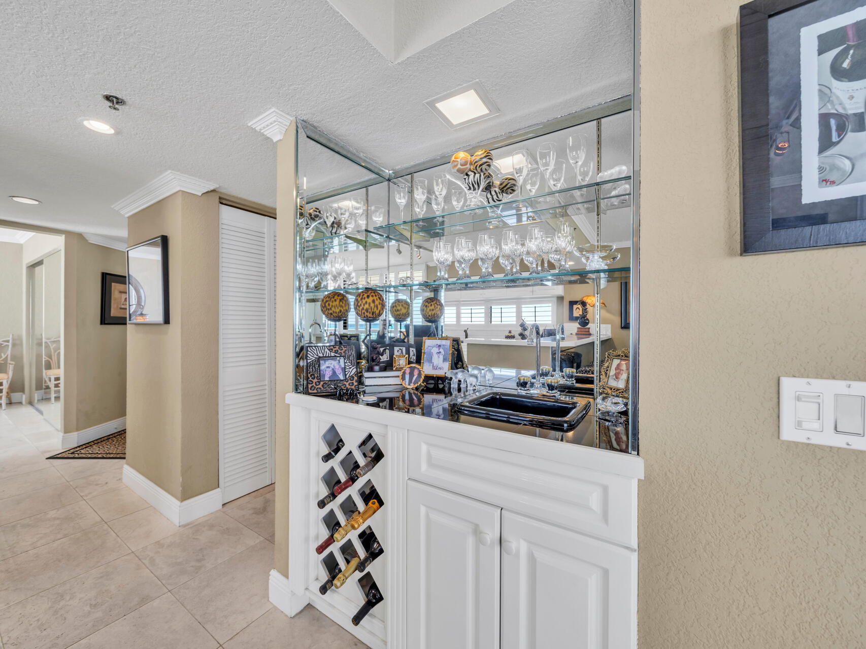 MAINSAIL CONDO PH 5 - Residential