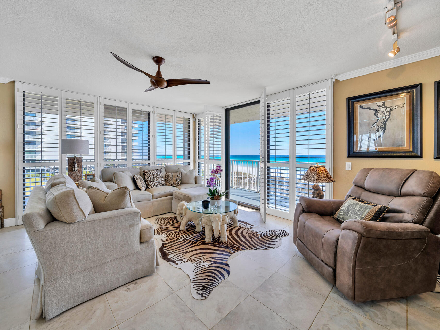 MAINSAIL CONDO PH 5 - Residential