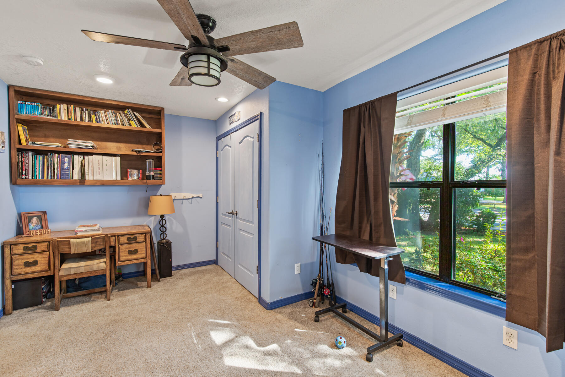 ELLIOTTS POINT - Residential