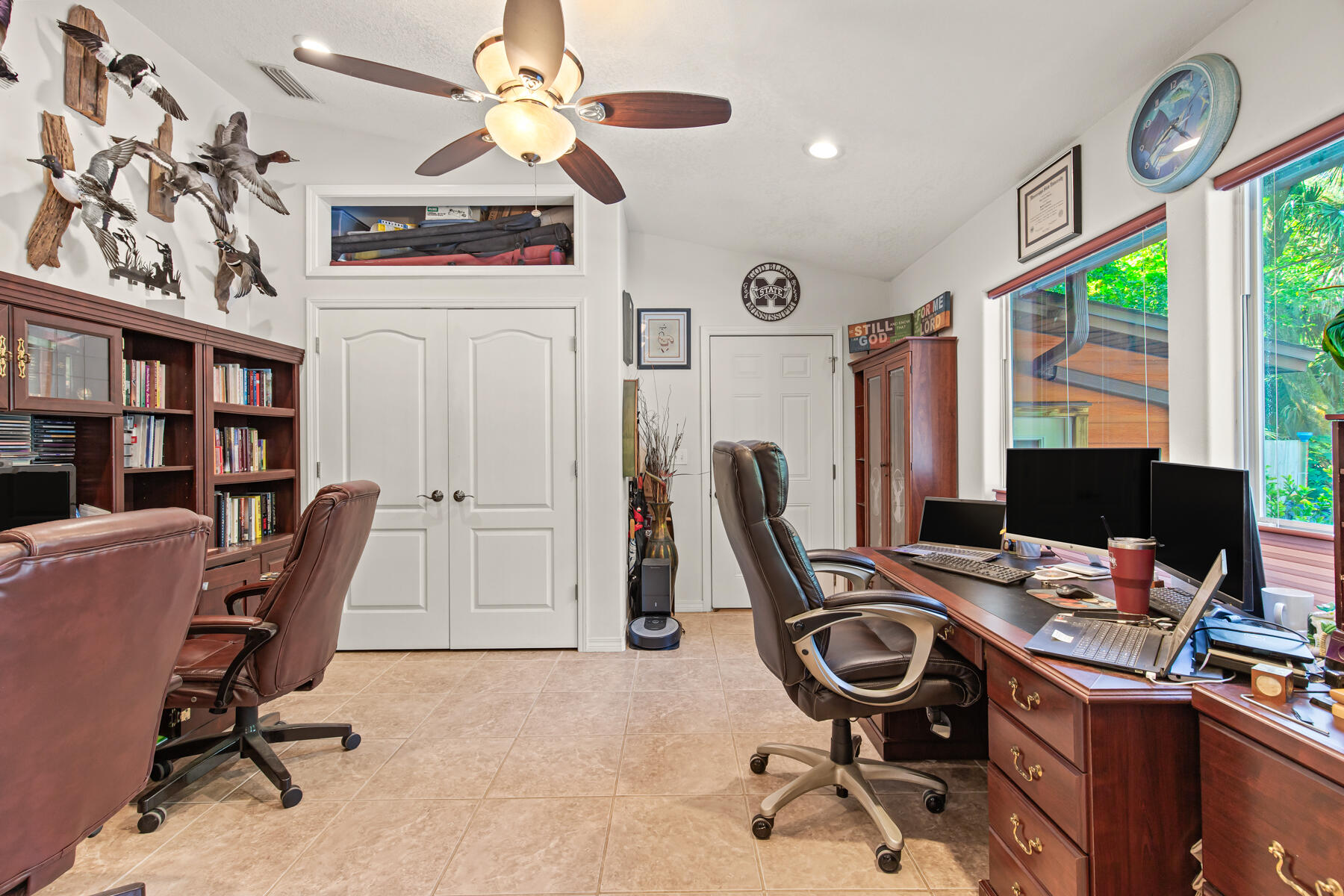 ELLIOTTS POINT - Residential