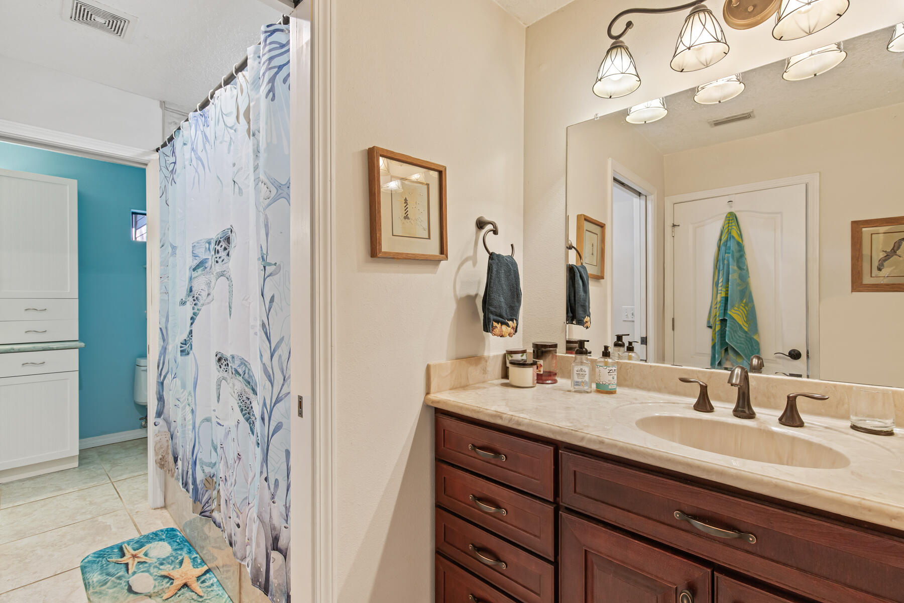 ELLIOTTS POINT - Residential