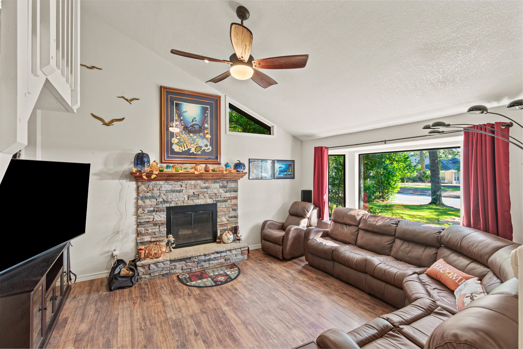 ELLIOTTS POINT - Residential