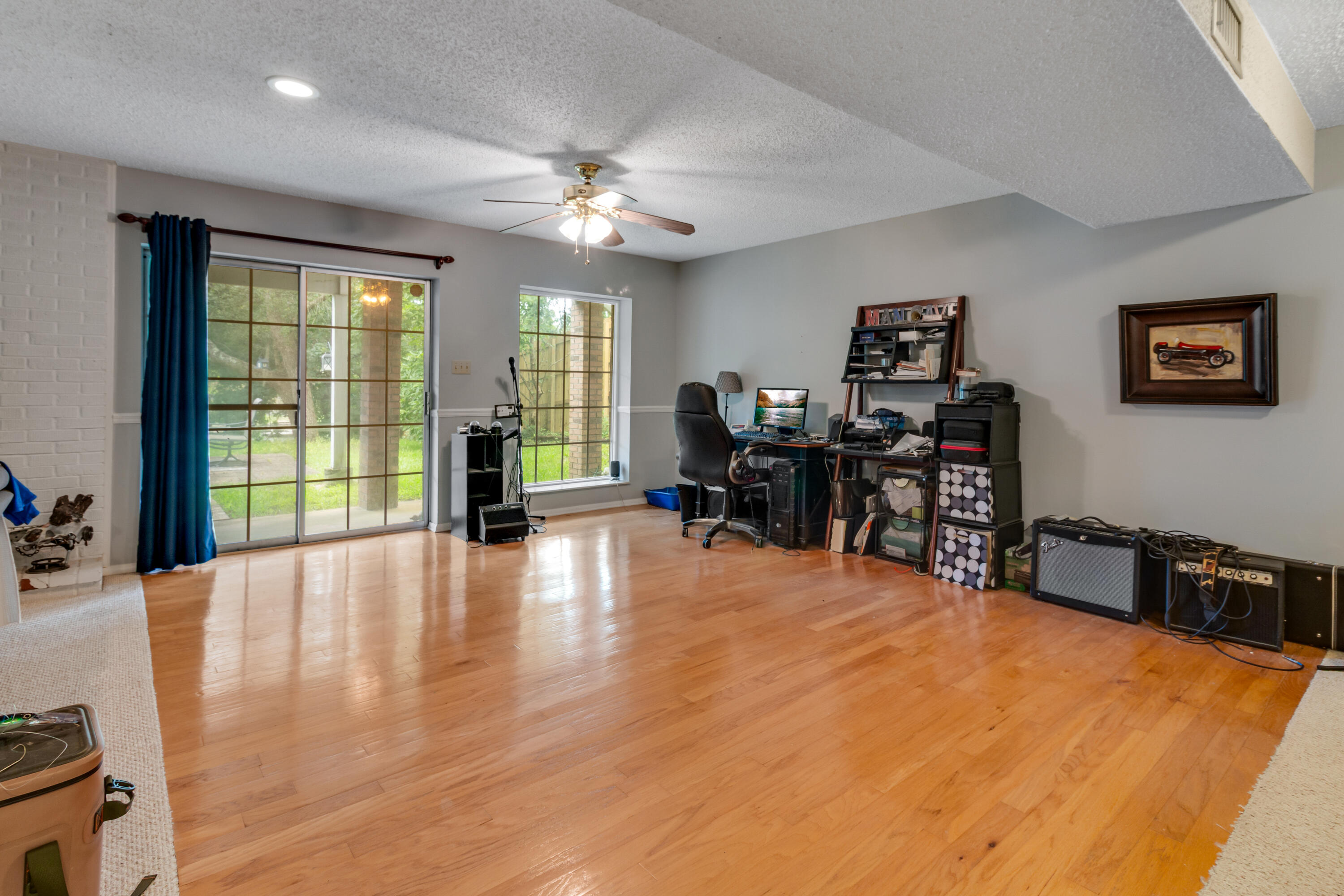 MICHAEL GLENN ESTATES - Residential
