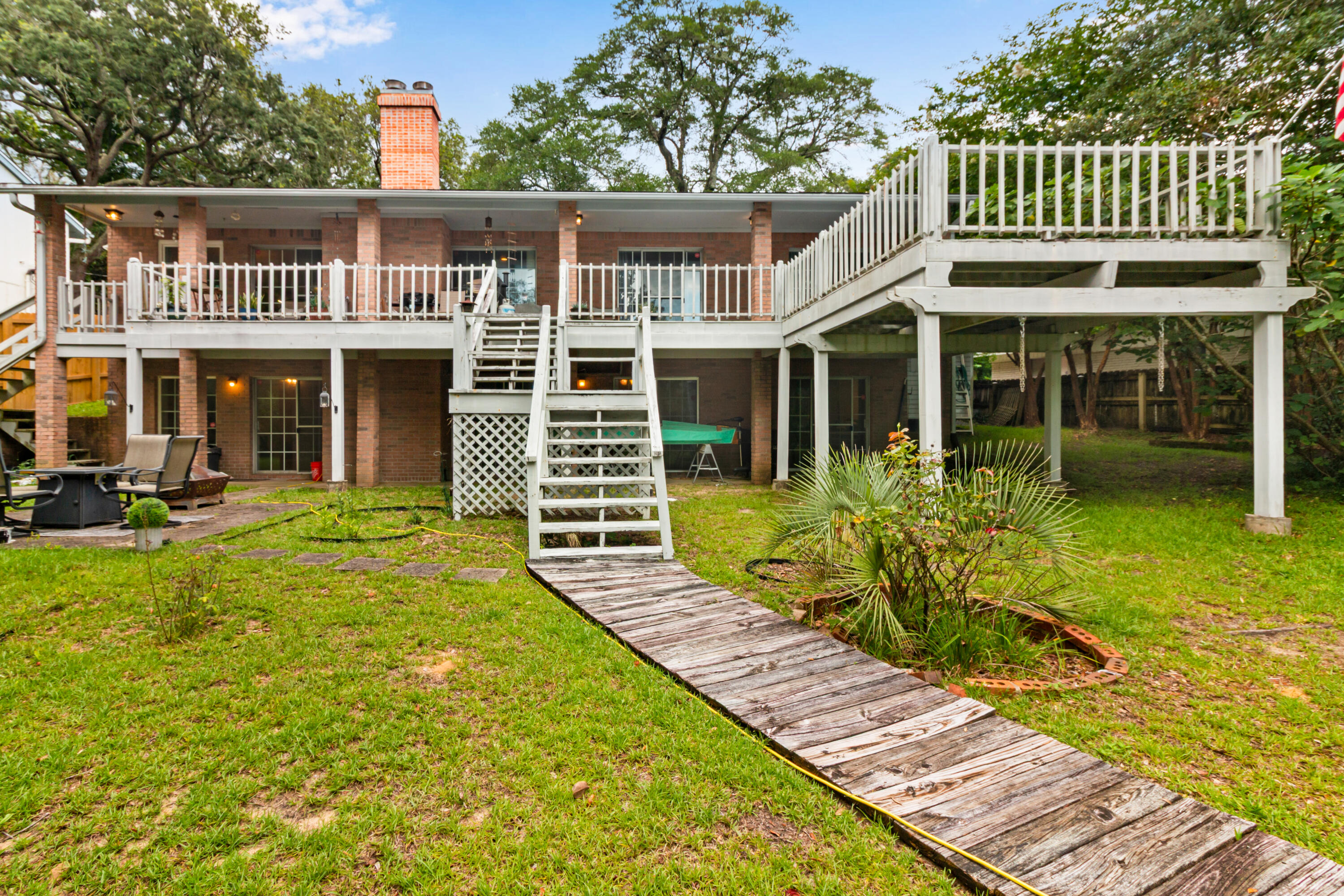 MICHAEL GLENN ESTATES - Residential