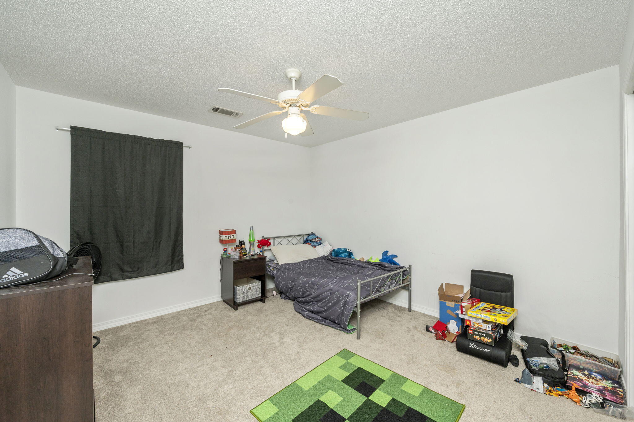 SANTA ROSA OAKS CONDOMINIUM - Residential Lease