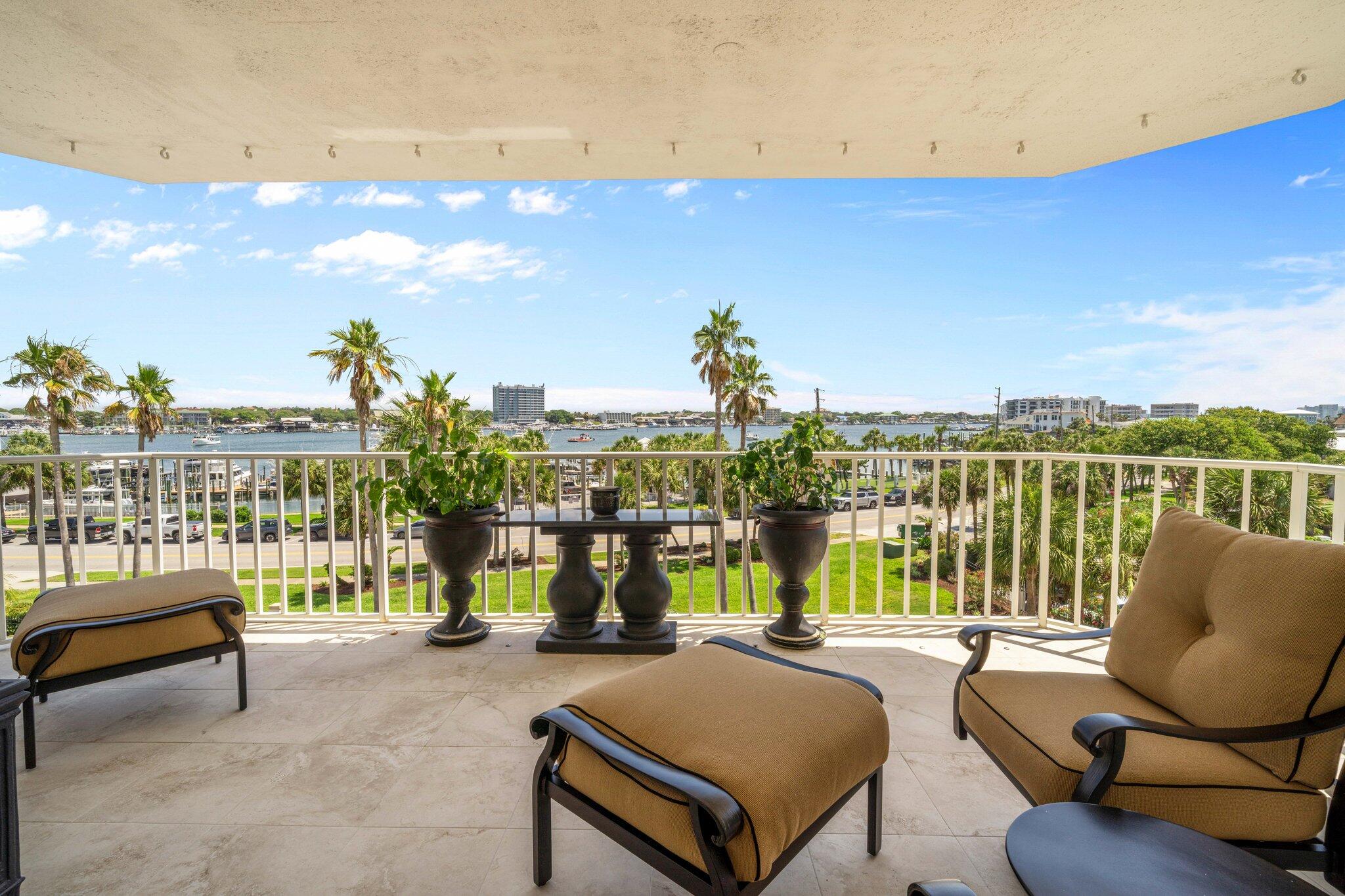 WATERVIEW TOWERS PH II - Residential