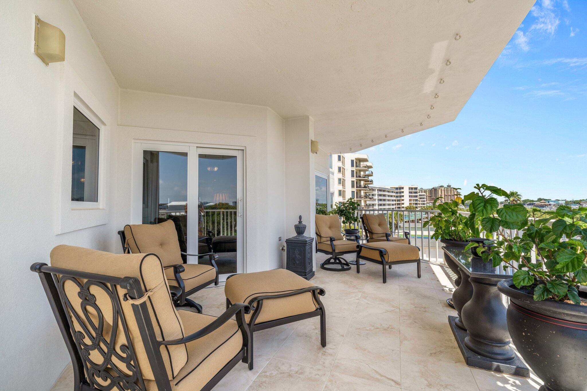 WATERVIEW TOWERS PH II - Residential