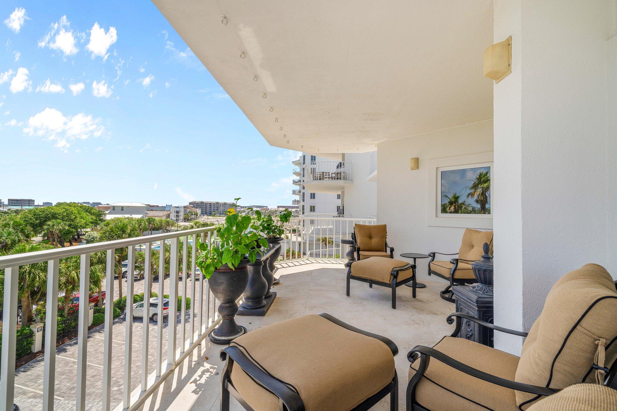 WATERVIEW TOWERS PH II - Residential