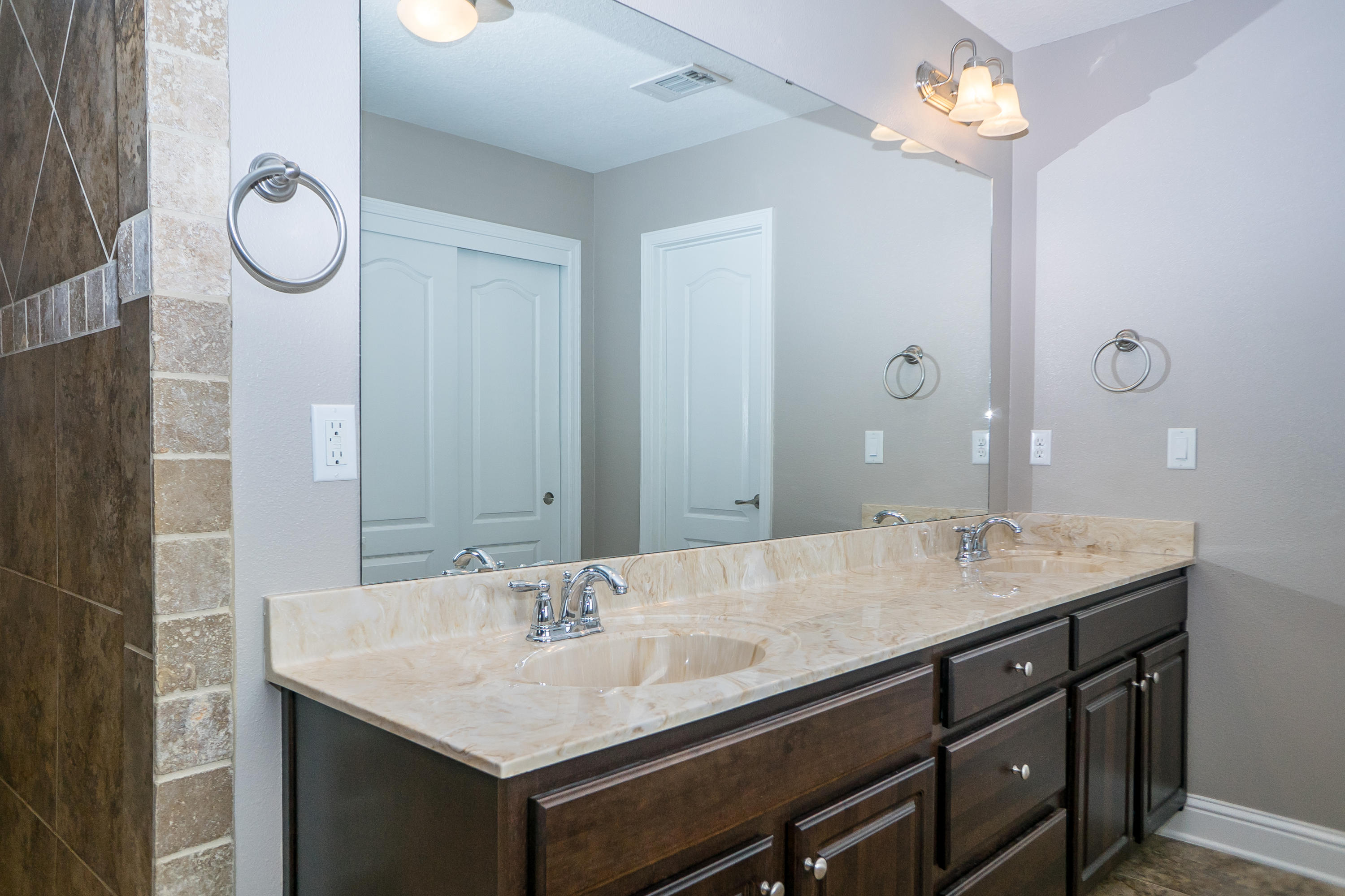 BROOKE ESTATES PH III - Residential