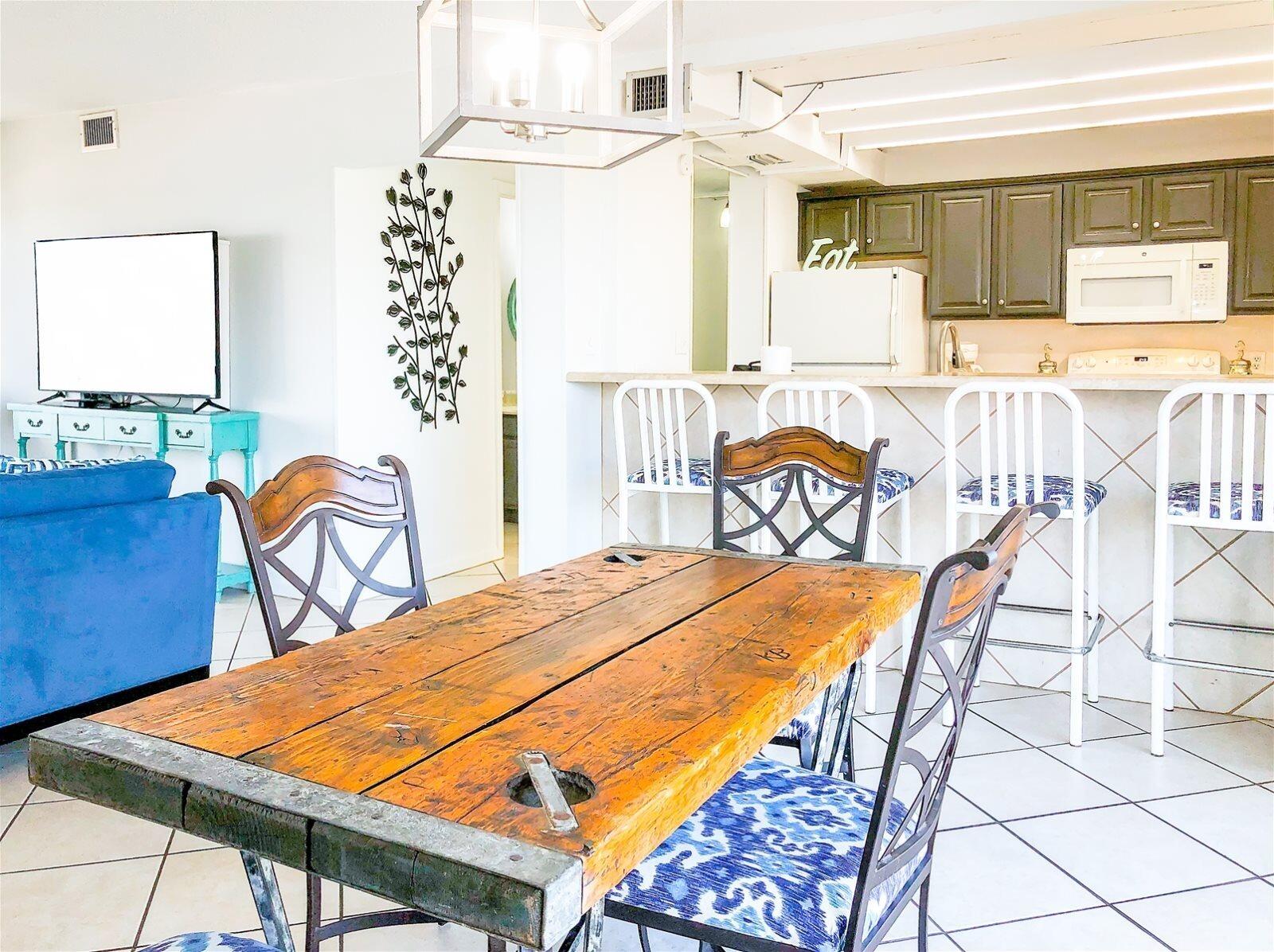 MOONDRIFTER CONDO - Residential