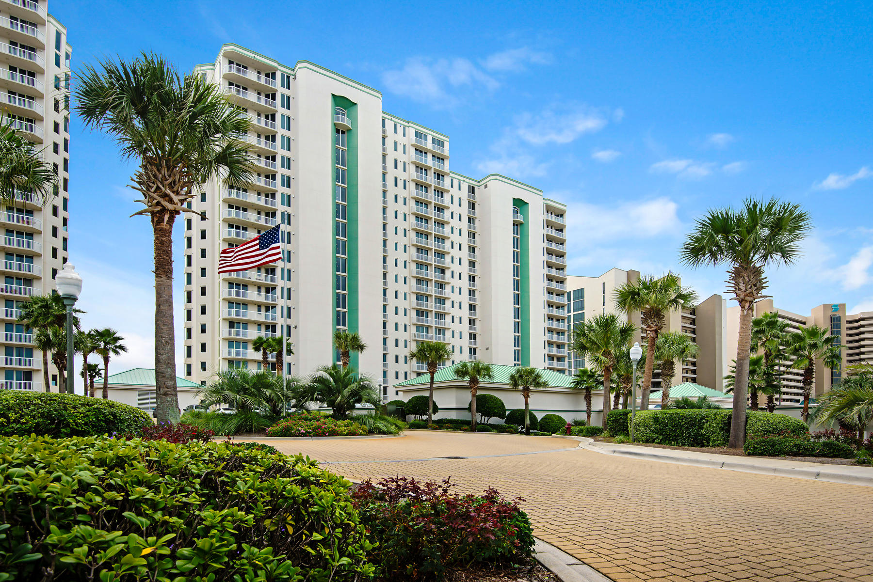 SILVER BEACH TOWERS - Residential