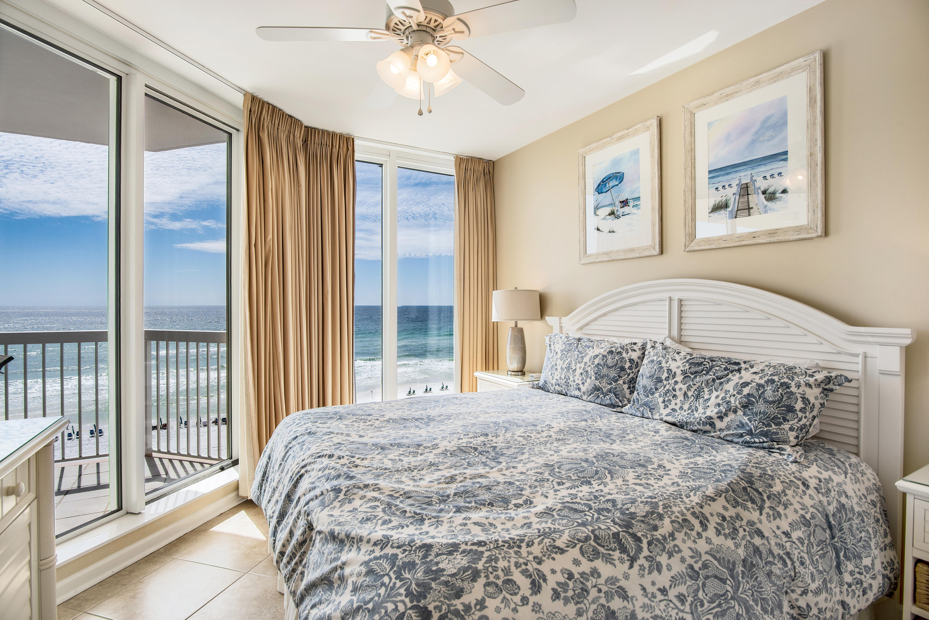 SILVER BEACH TOWERS - Residential