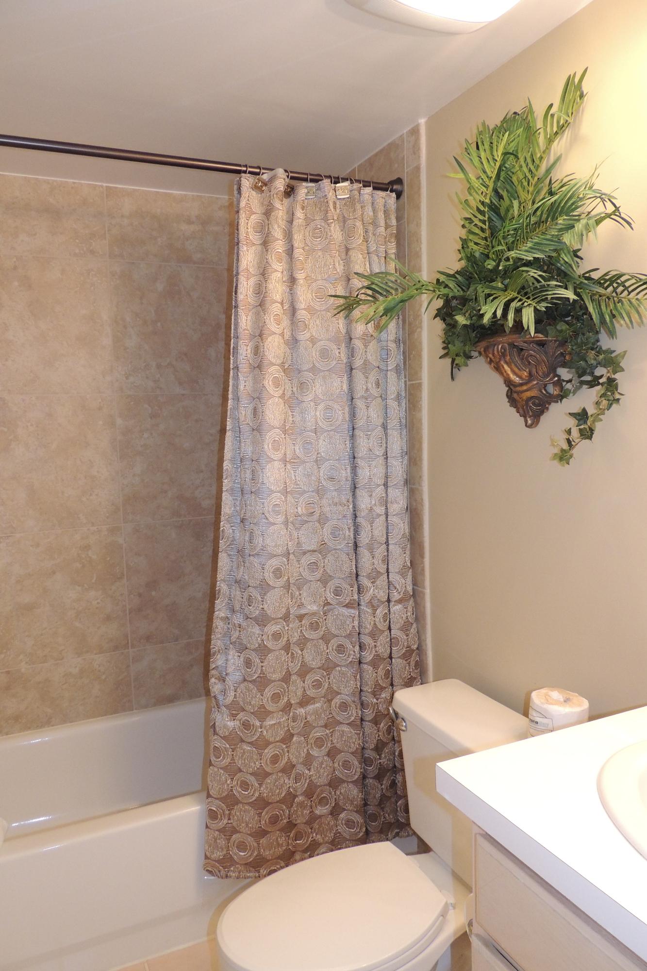 JADE EAST TOWERS CONDO - Residential