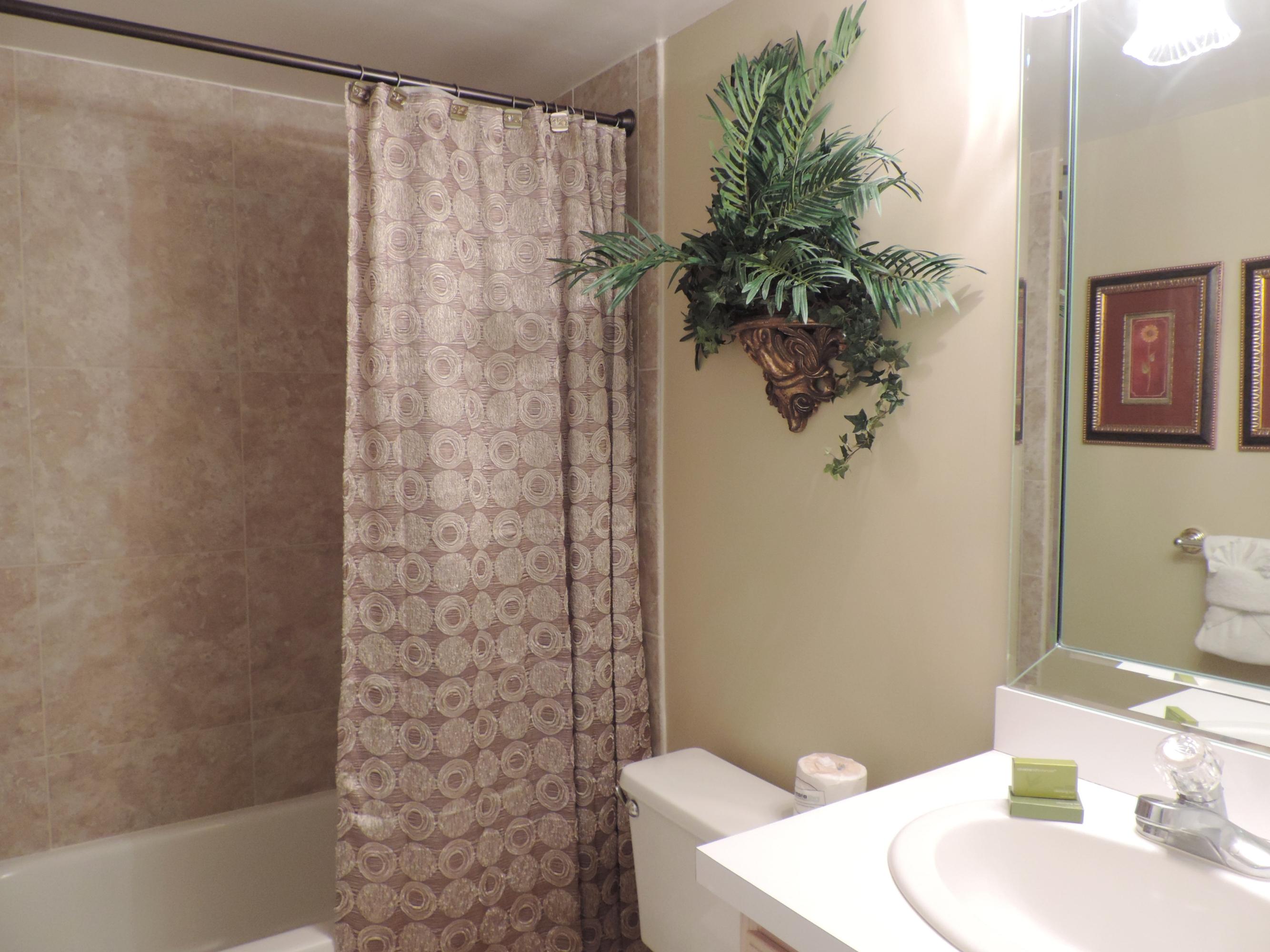 JADE EAST TOWERS CONDO - Residential