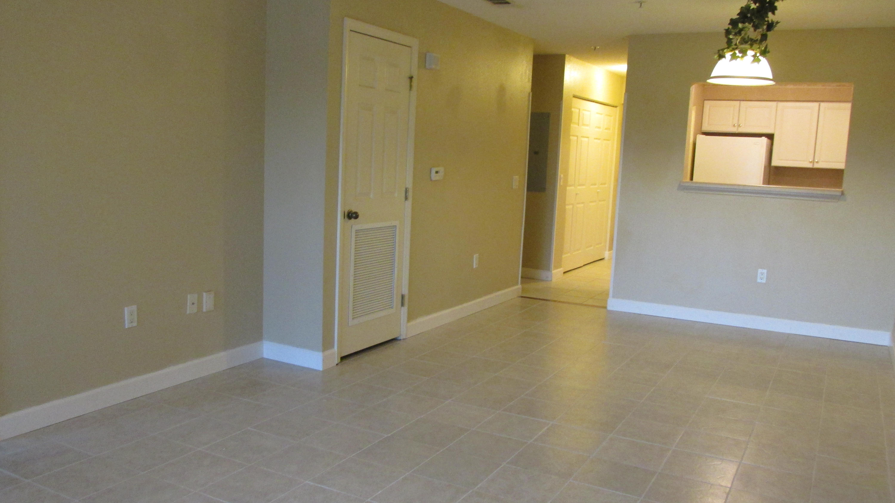 THE FLORIDA CLUB - Residential Lease