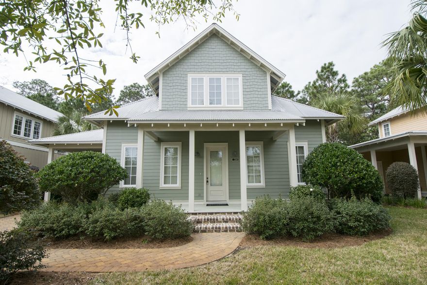 Carson Oaks is one of South Walton's finest communities. Amenities abound, including a pool, park, and private boat launch & storage on a deepwater bayou leading to Choctawhatchee Bay. This home features a ground floor Master, stainless appliances, travertine in the living and kitchen areas, brand new carpet throughout and 10' ceilings with crown molding. Ideally located within 2 miles of Sandestin, shopping at Grand Boulevard and Sacred Heart Hospital.