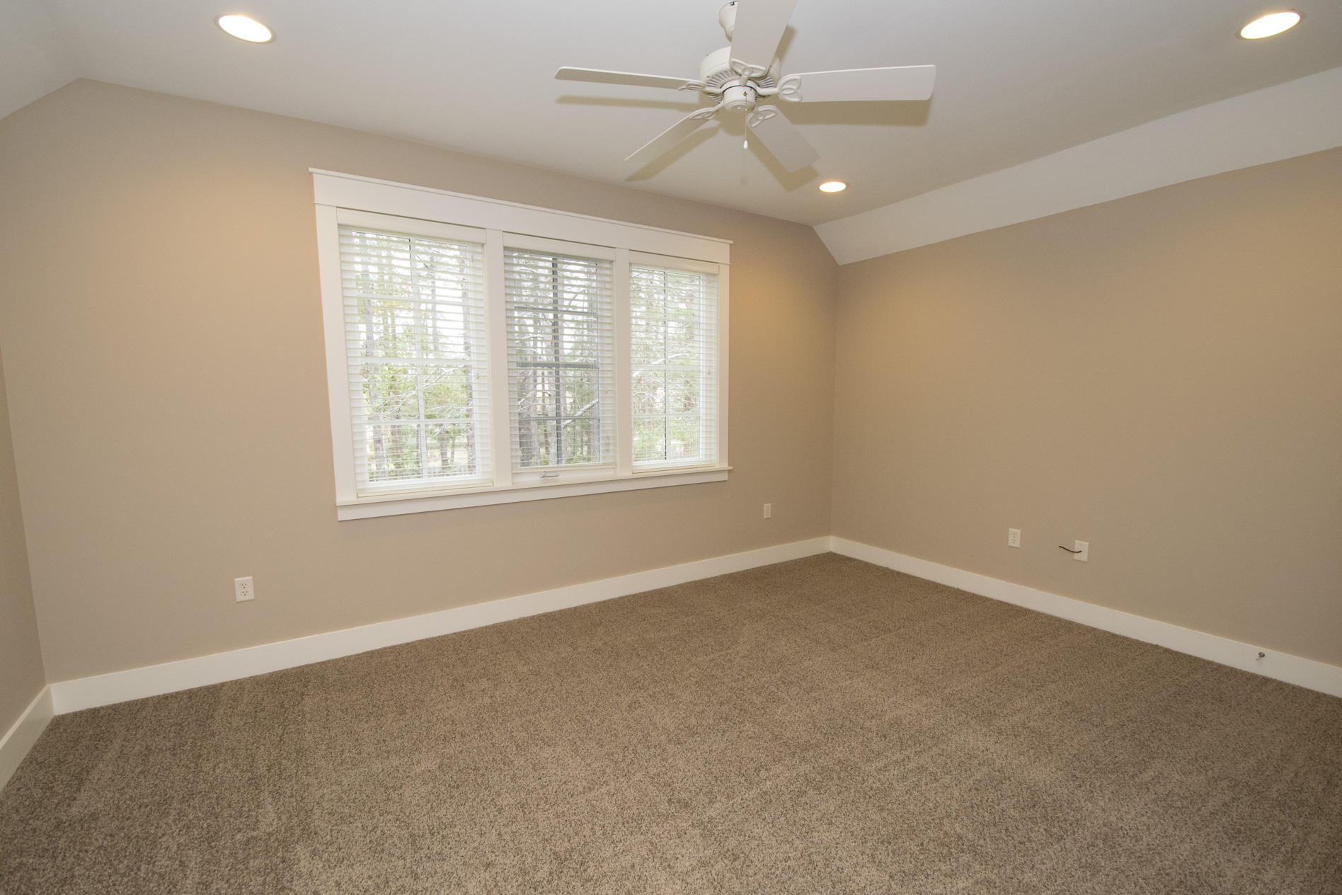 CARSON OAKS - Residential