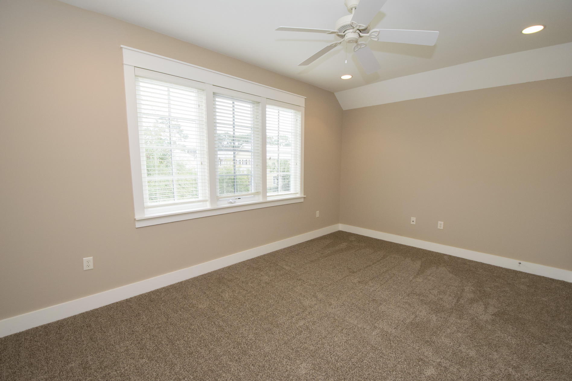 CARSON OAKS - Residential
