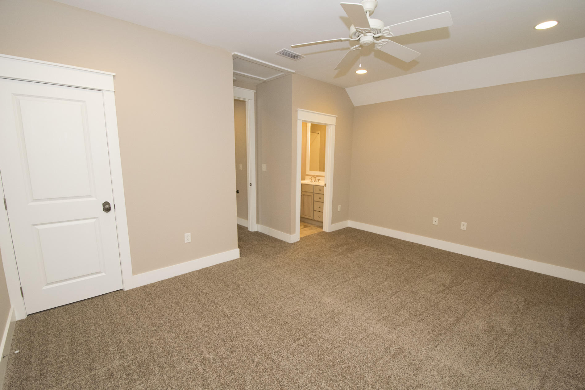 CARSON OAKS - Residential