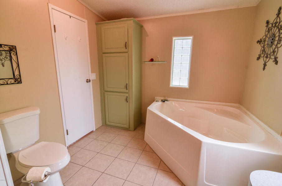 OVERLOOK LAKE ESTATES - Residential