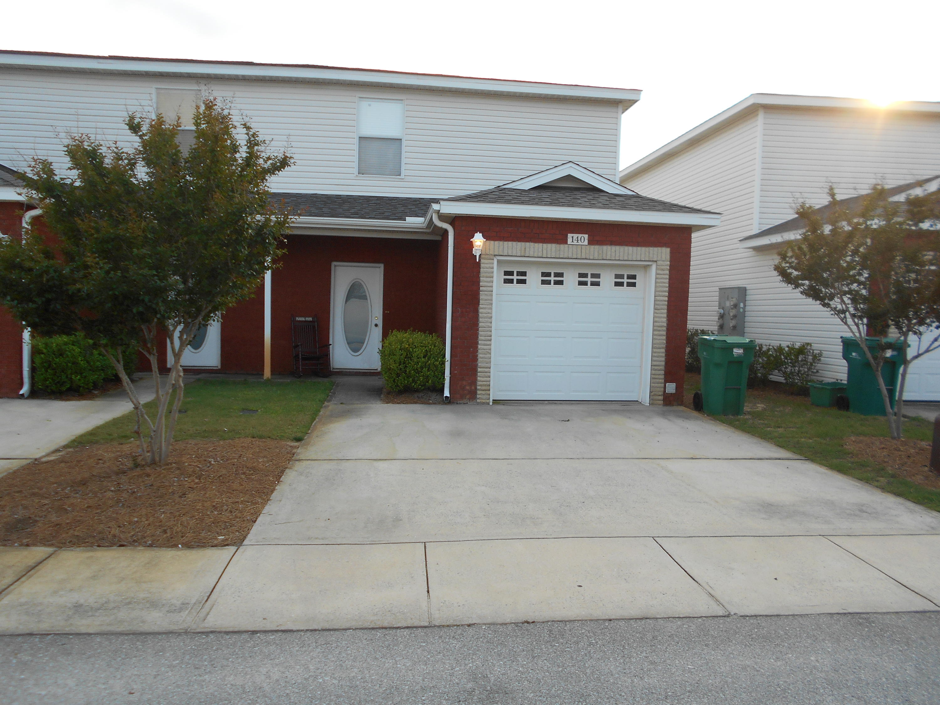 QUAIL LAKE - Residential Lease