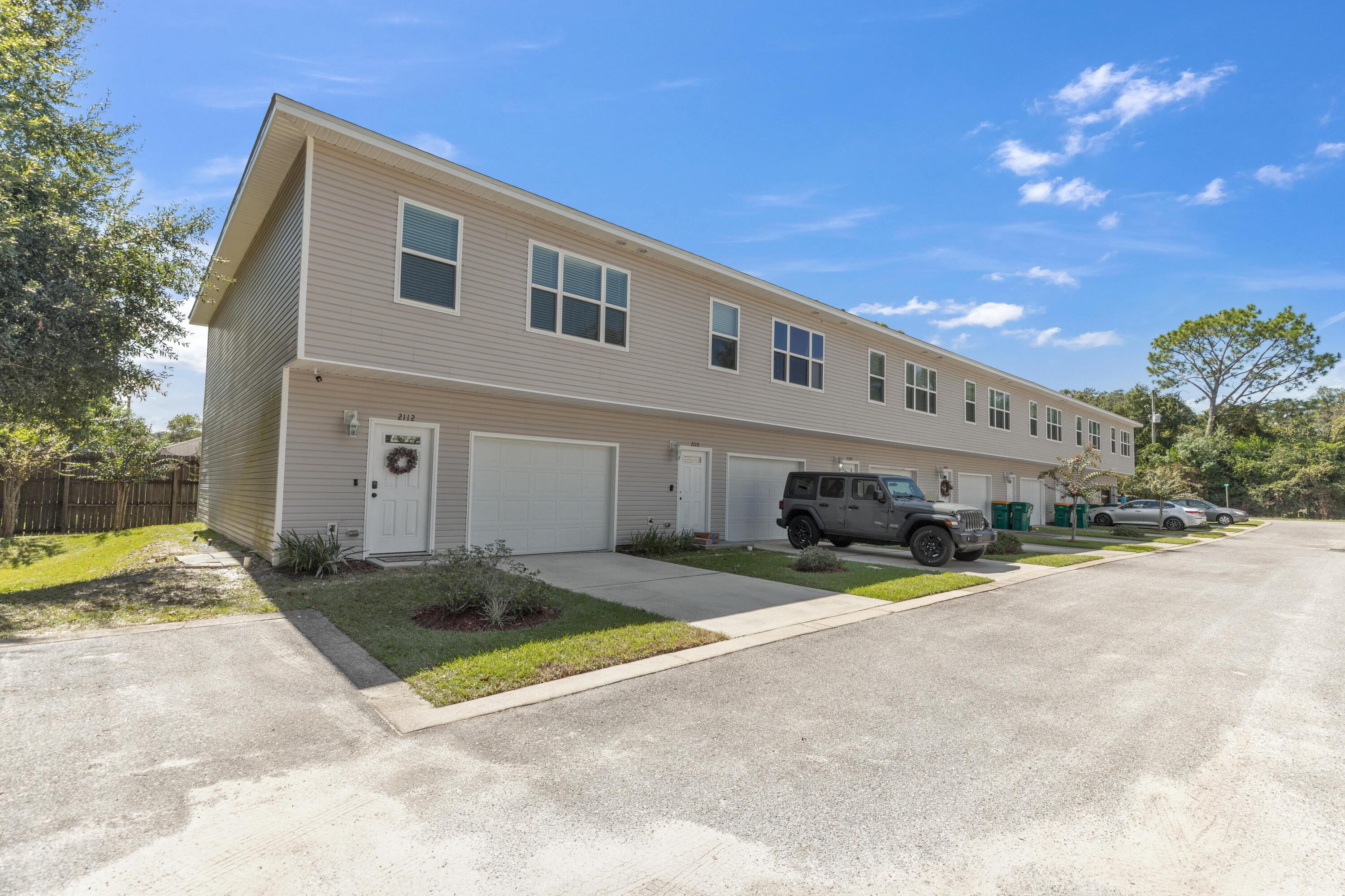 Forest Way T/H - Residential