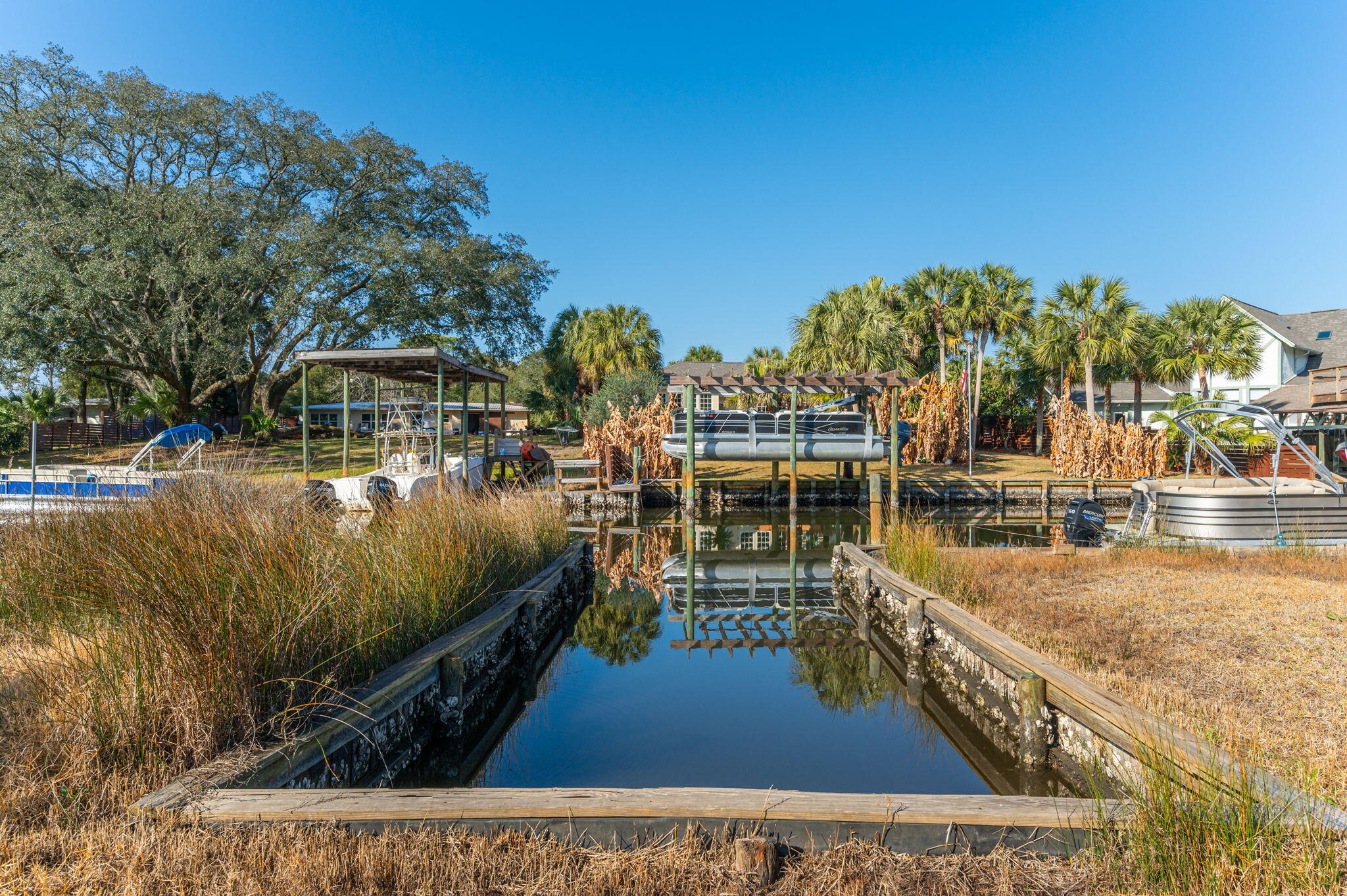 ELLIOTTS POINT - Residential