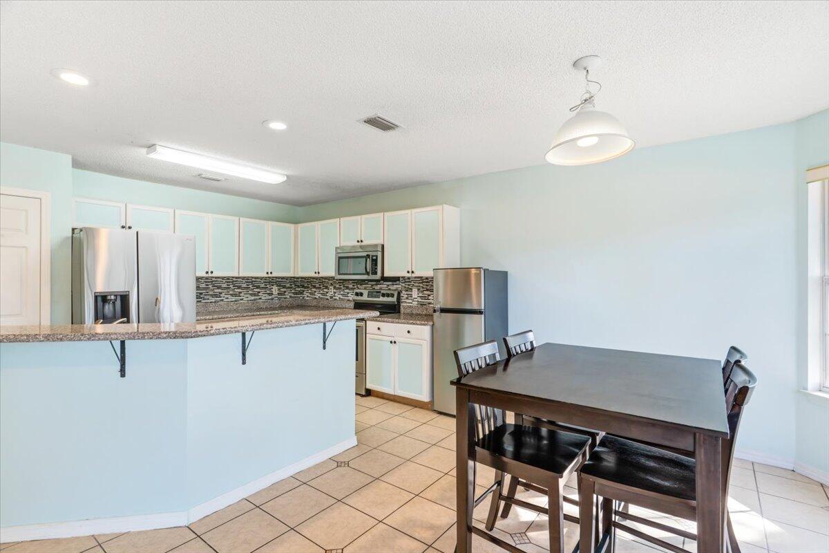 HOLLEY BY THE SEA - Residential