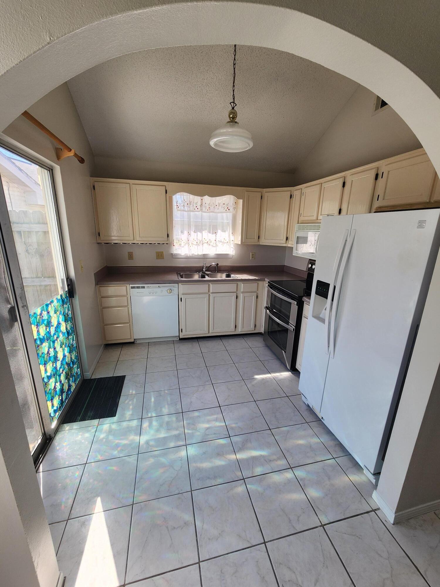 COVENTRY PARK VILLAGE PH 2 - Residential Lease