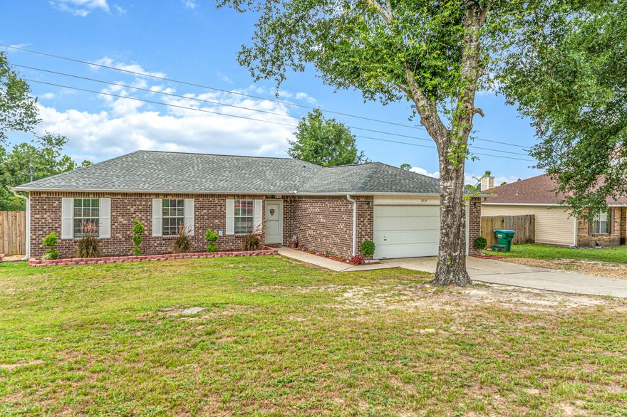 Affordable & Adorable home located SOUTH of I10. New Roof 2019. New Ac 2018. New laminated wood flooring. Spacious living room with vaulted high ceilings. Bright & open kitchen with breakfast bar, pantry & tiled floors. Beautiful remodeled bathrooms has new cabinets, sink & plank floors. See Photos. Split floor plan. Master bedroom has walk in closets & master bath has double vanities. The backyard overlooks a natural area for privacy & a beautiful view of sunsets. Don't miss this home! Buyers to verify all information
