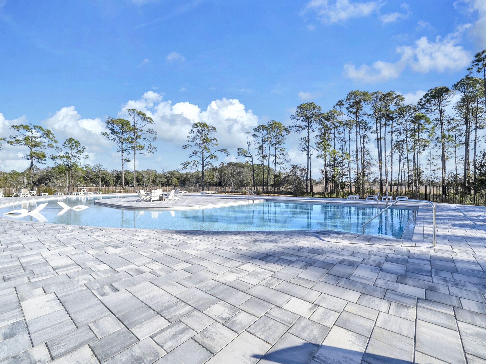 HAMMOCK BAY - MILL COTTAGES - Residential