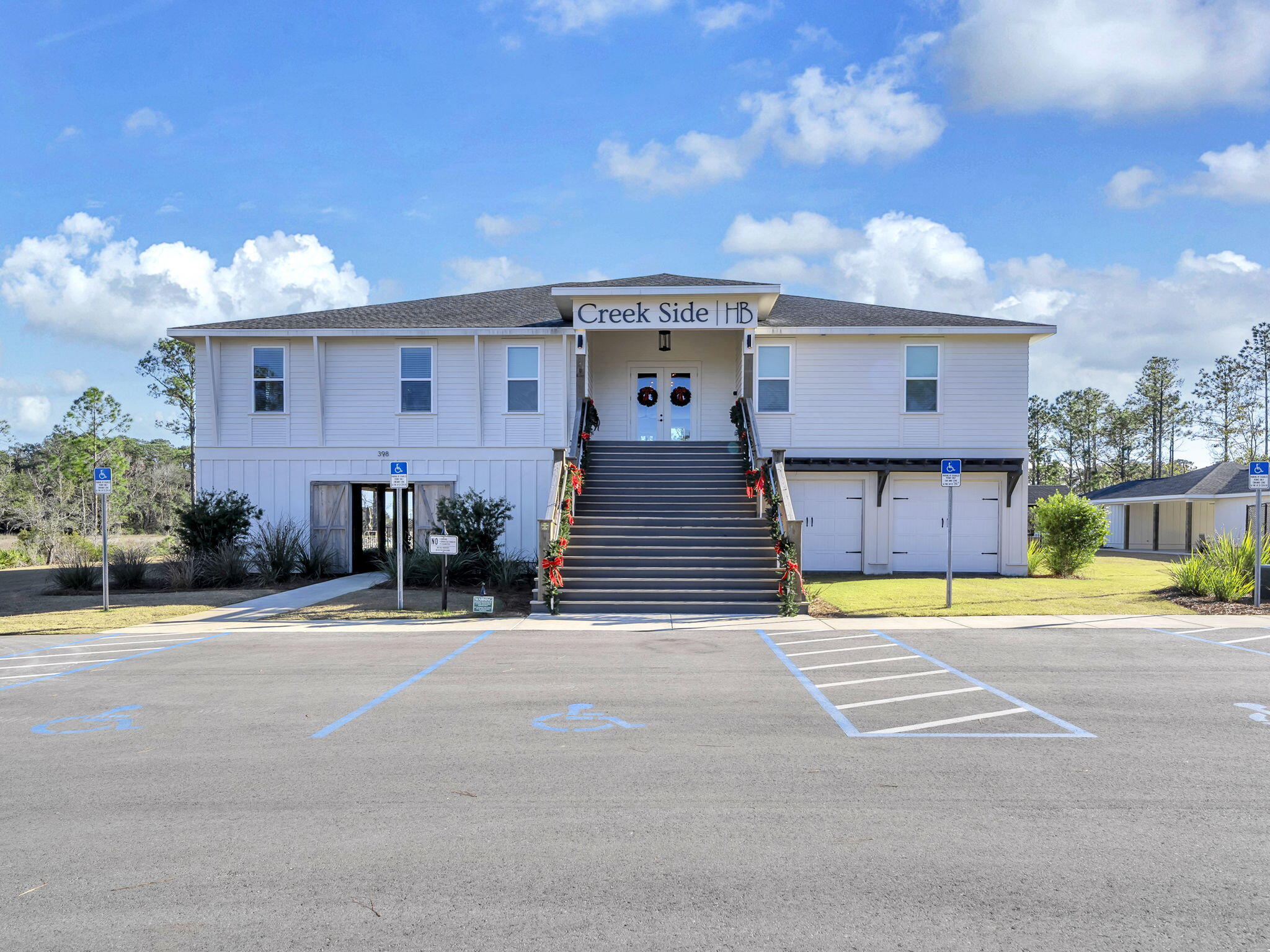 HAMMOCK BAY - MILL COTTAGES - Residential
