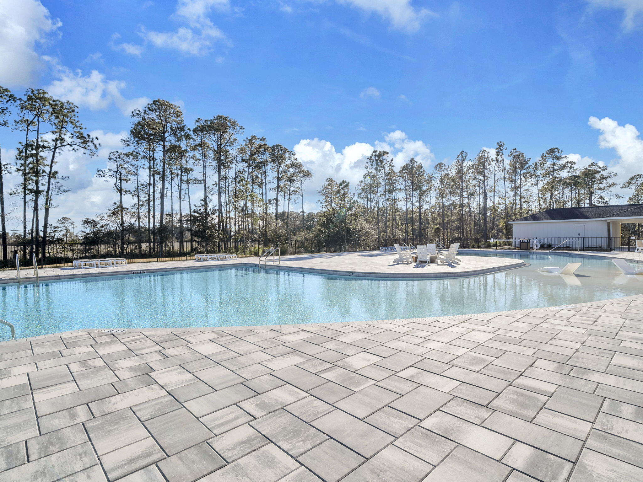 HAMMOCK BAY - MILL COTTAGES - Residential