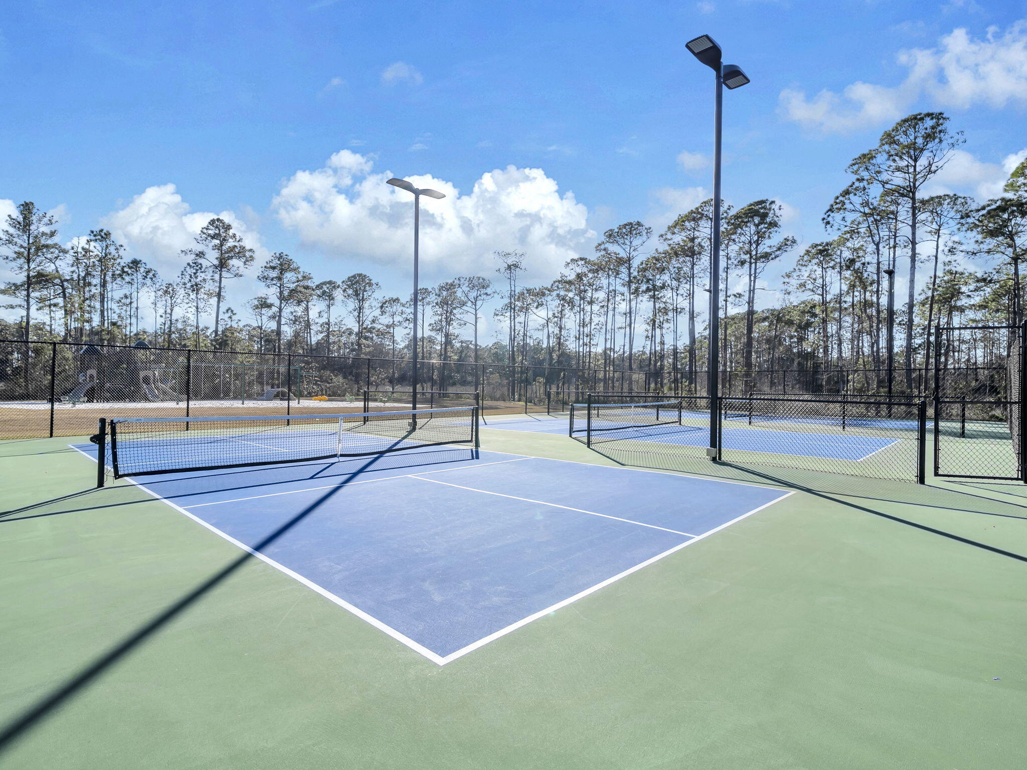 HAMMOCK BAY - MILL COTTAGES - Residential