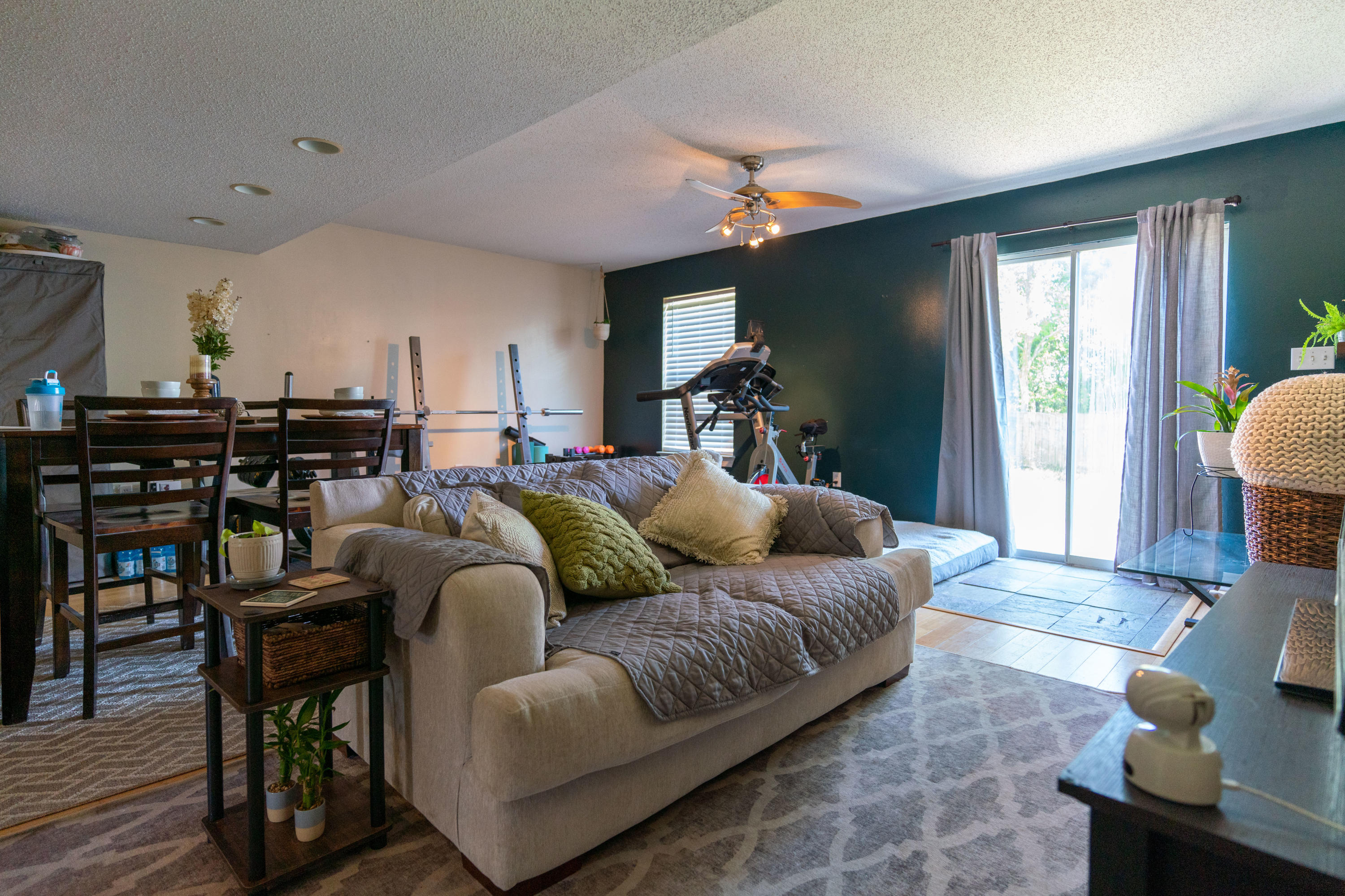 SCHNEIDER DRIVE T/H - Residential