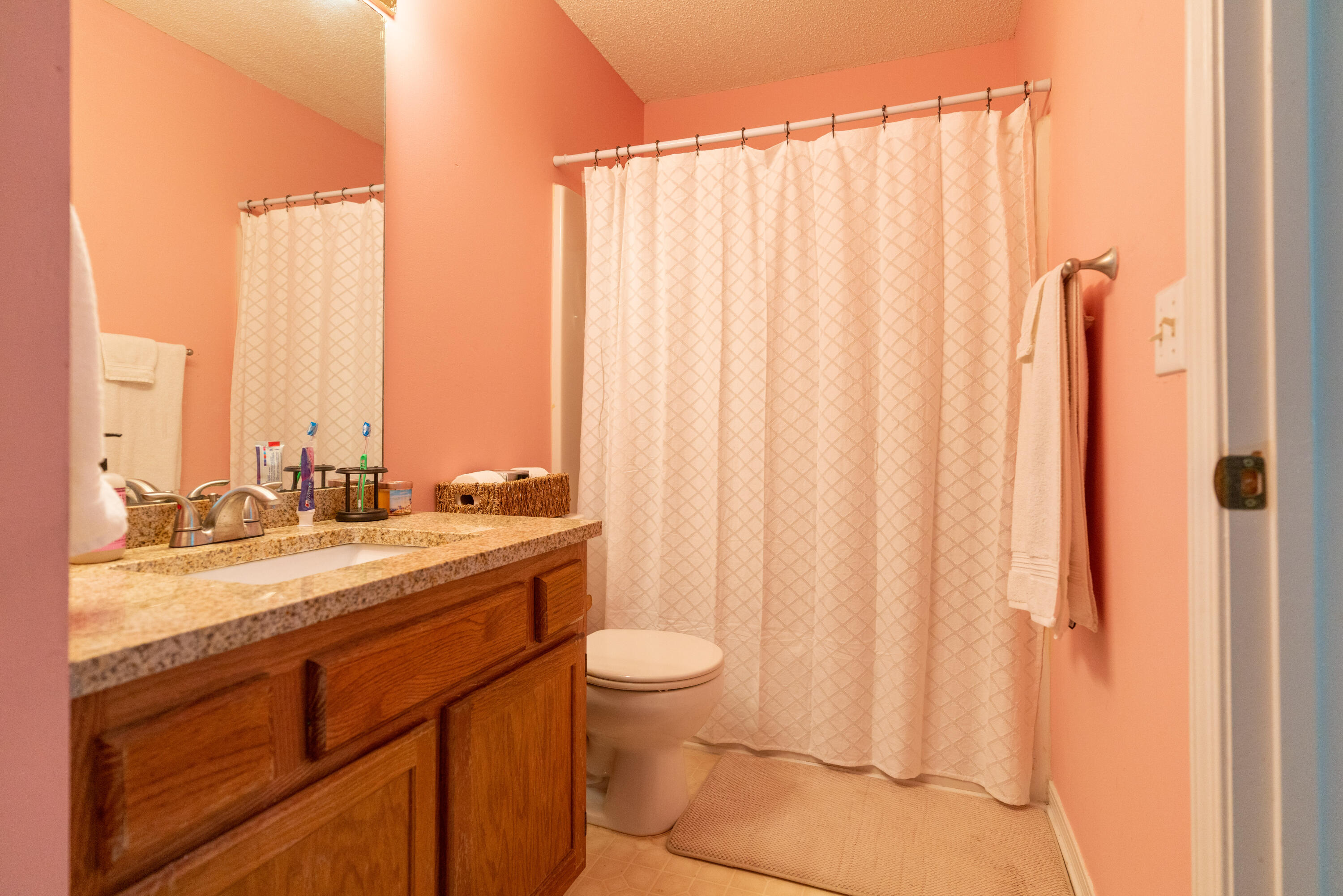 SCHNEIDER DRIVE T/H - Residential