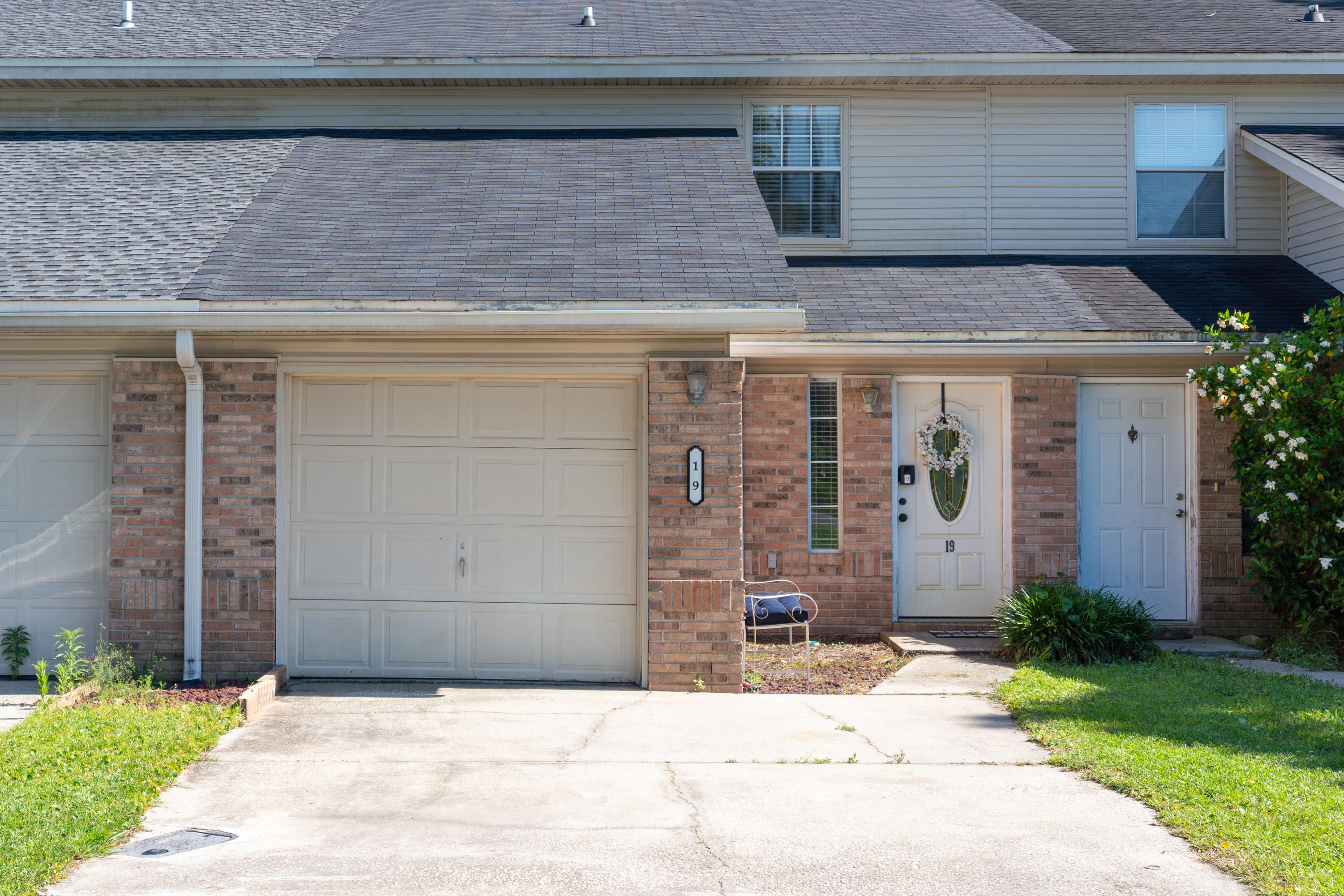 SCHNEIDER DRIVE T/H - Residential