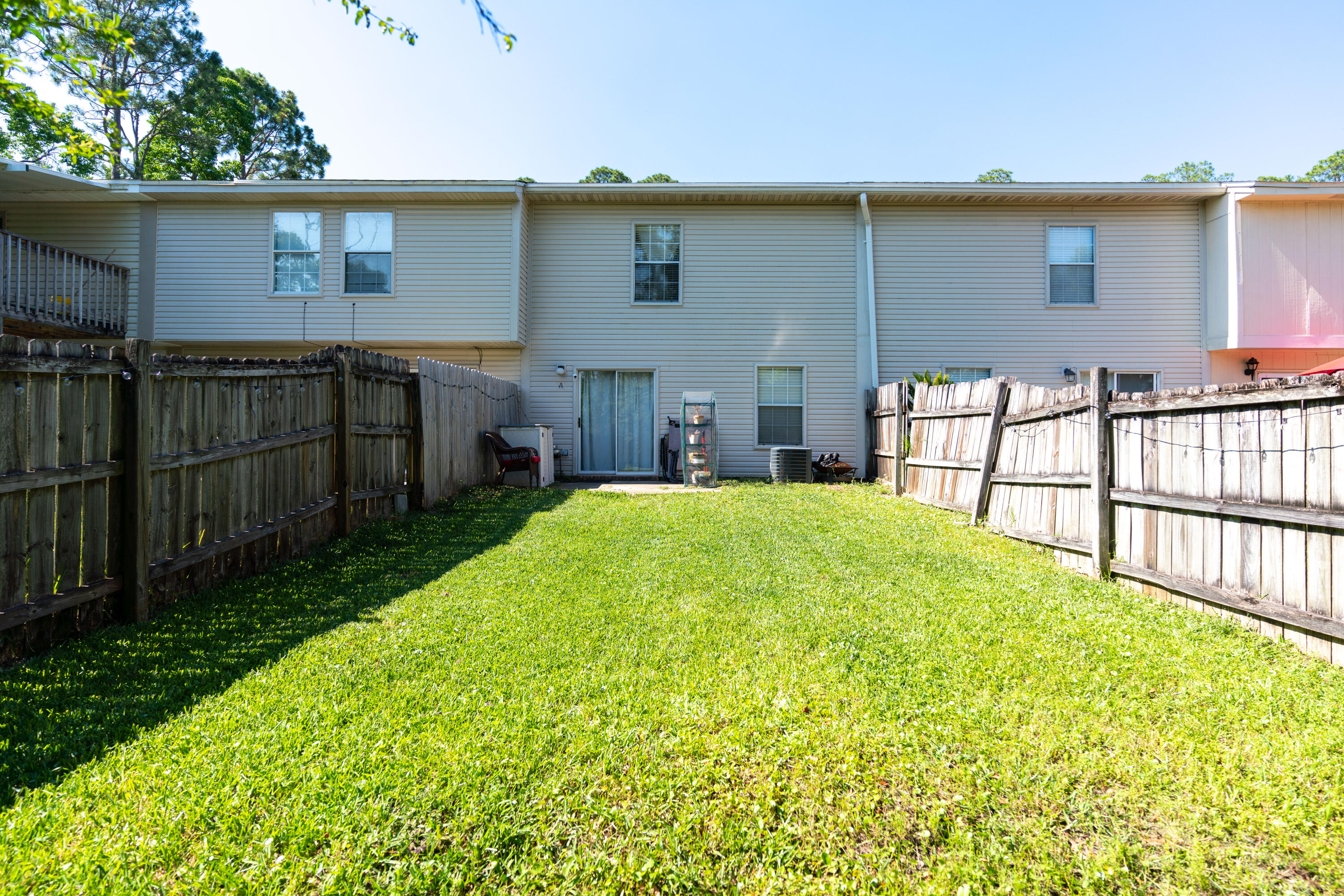 SCHNEIDER DRIVE T/H - Residential