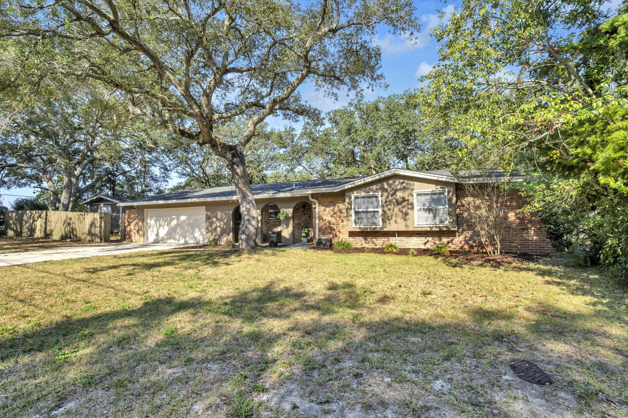 BAYOU WOODS 4TH ADDN - Residential