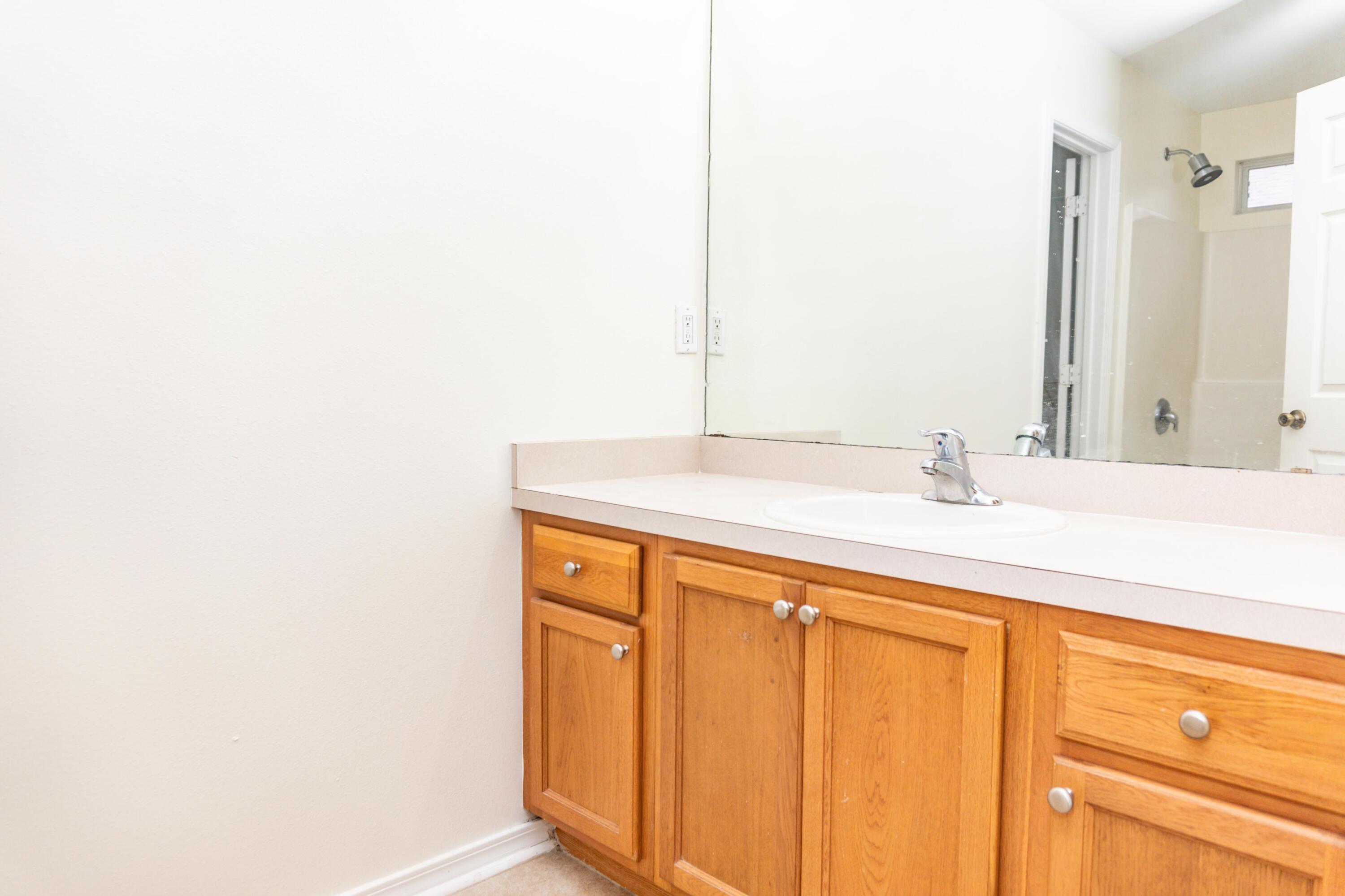 SOUTHWAY ESTATES 2ND ADDN - Residential Lease