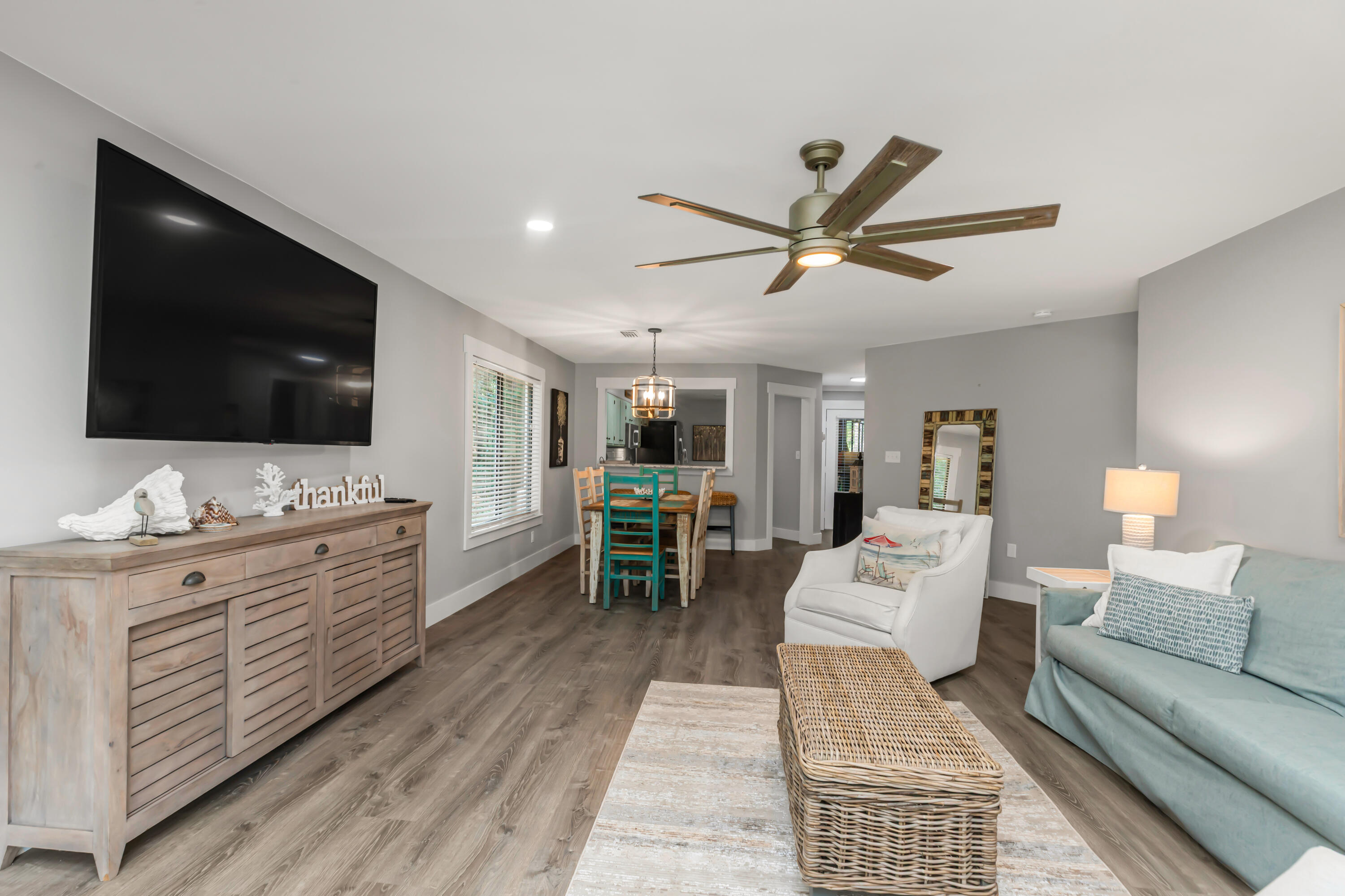 LAKESIDE CONDO AT BLUEWATER BAY - Residential