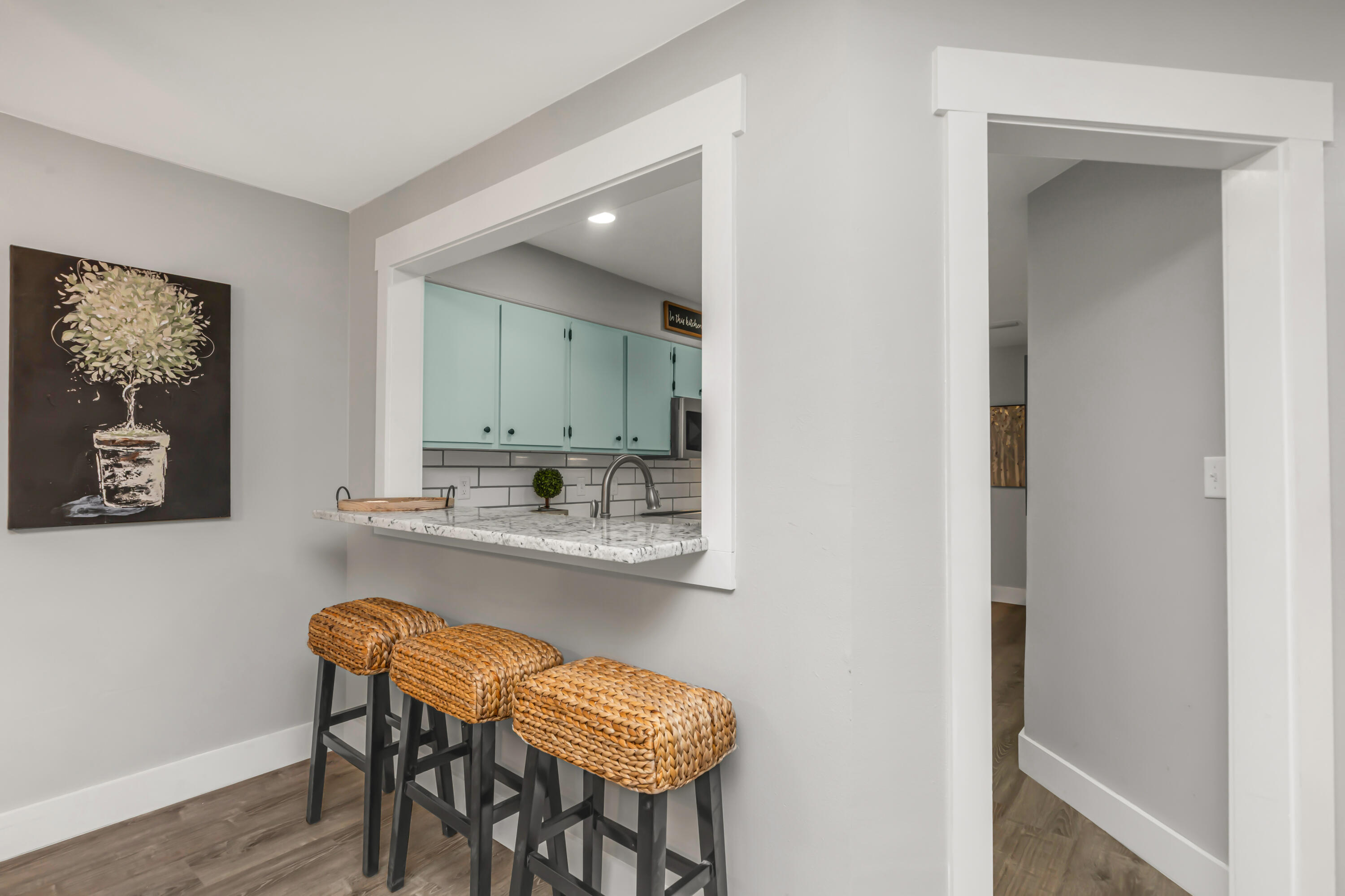 LAKESIDE CONDO AT BLUEWATER BAY - Residential