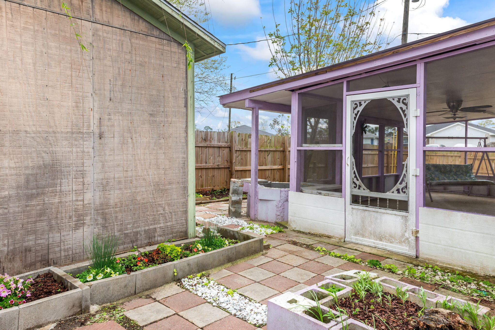 MAPLE OAKS - Residential