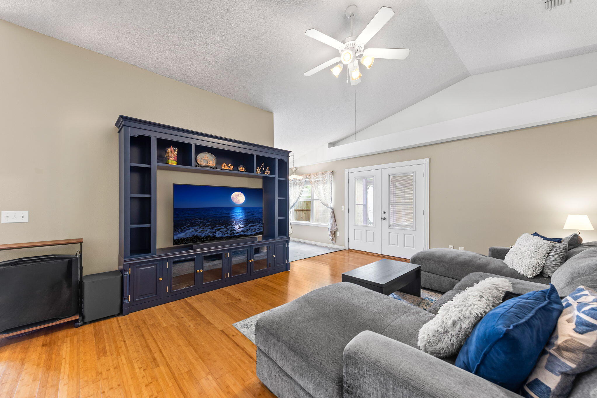 MAPLE OAKS - Residential