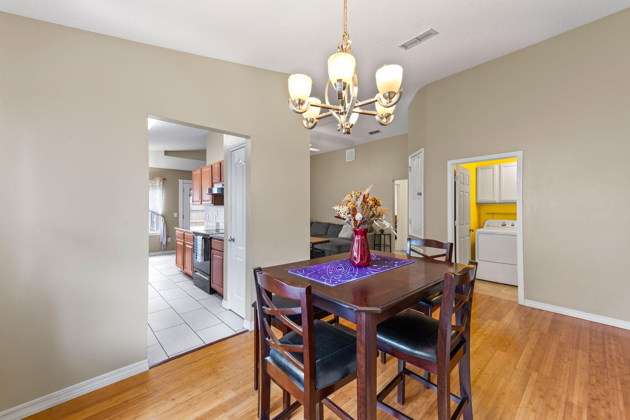 MAPLE OAKS - Residential