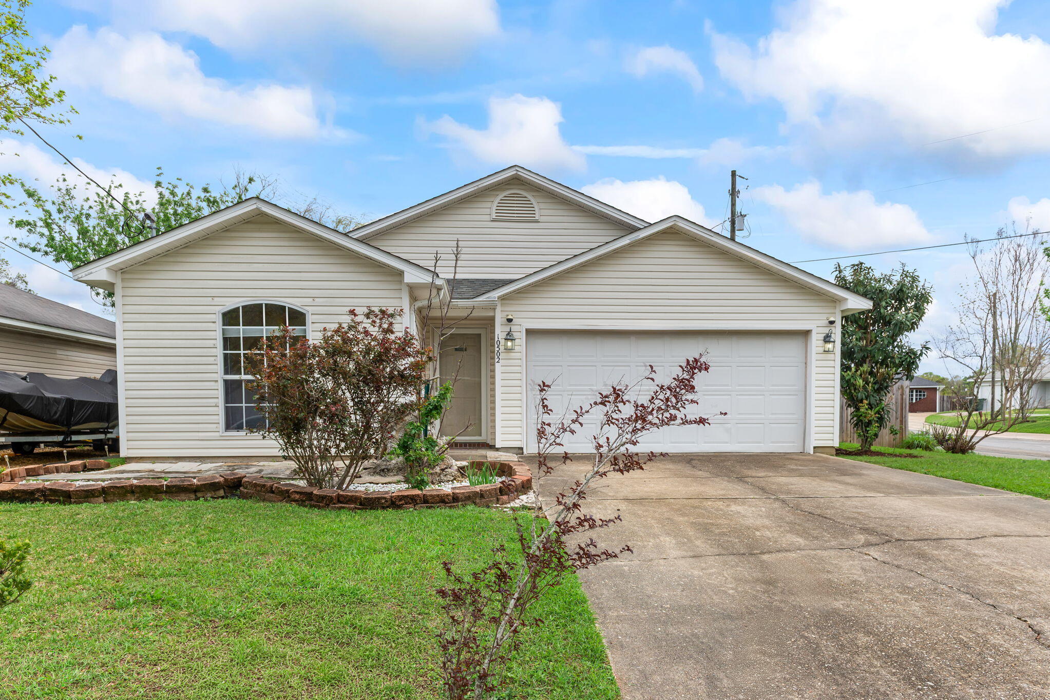 MAPLE OAKS - Residential