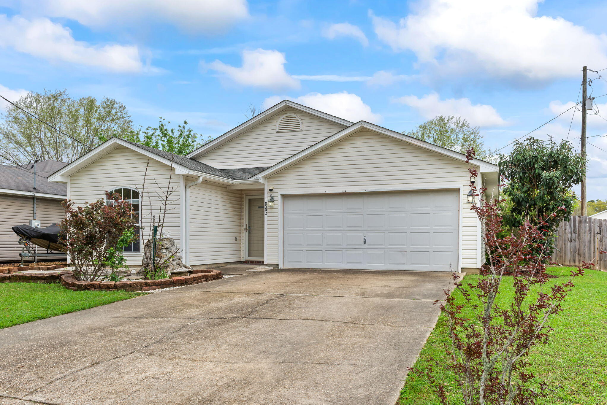 MAPLE OAKS - Residential