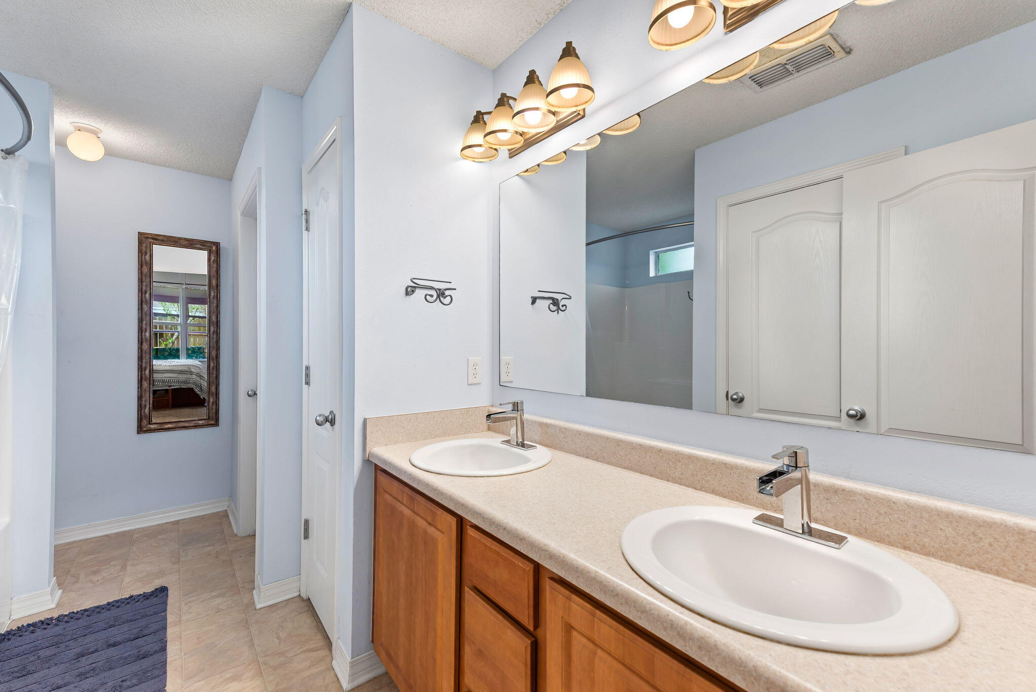 MAPLE OAKS - Residential