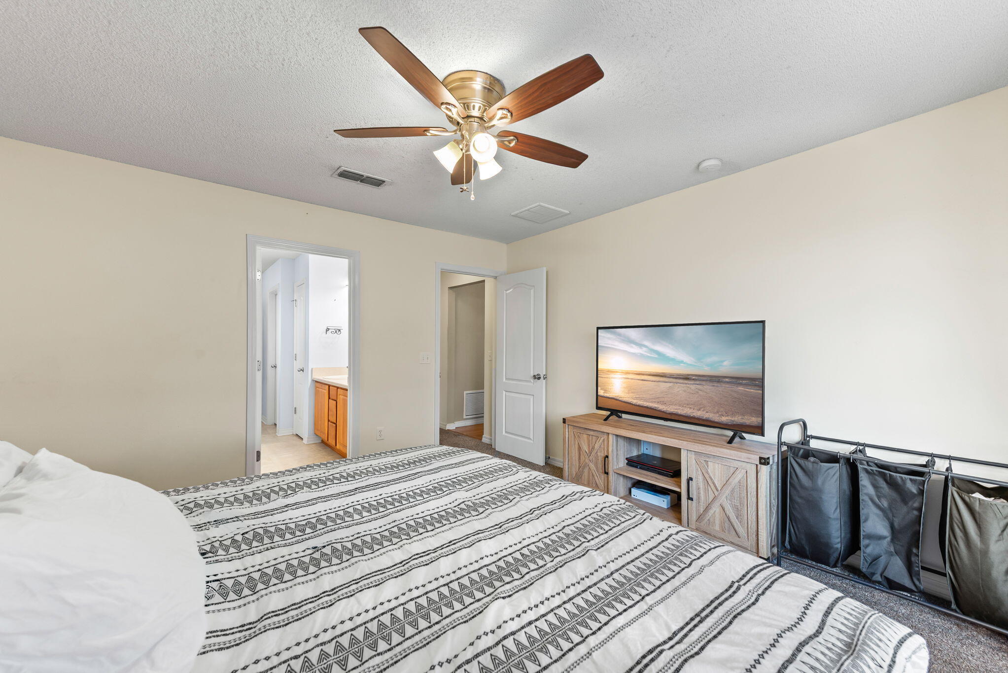 MAPLE OAKS - Residential